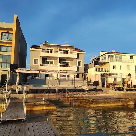 Apartments Poseidon Сресер Екстер'єр фото