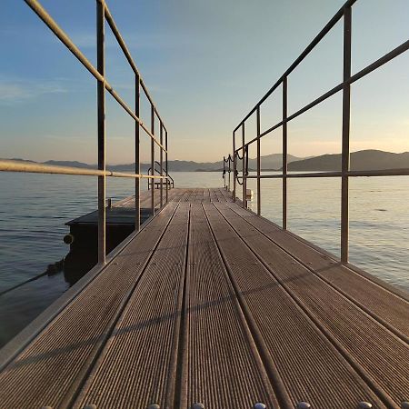 Apartments Poseidon Сресер Екстер'єр фото