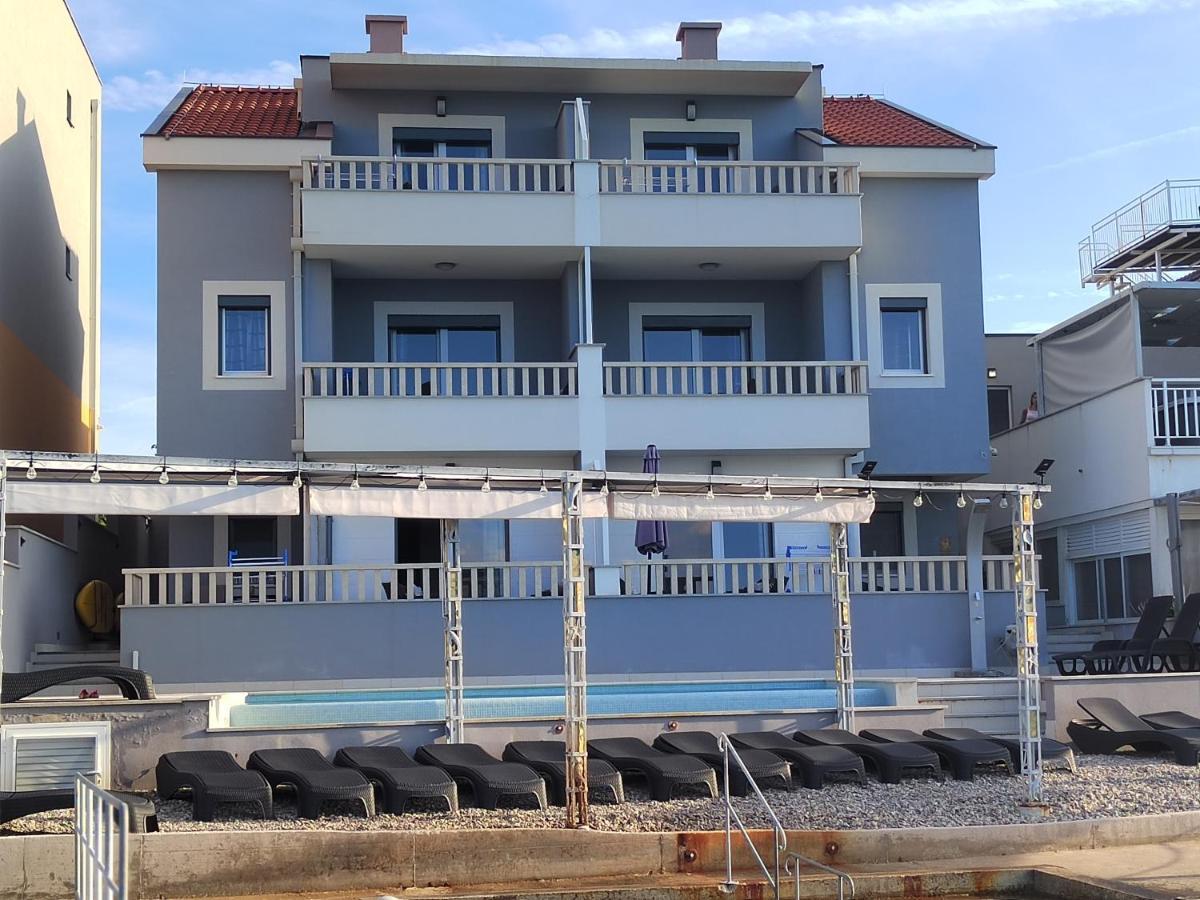 Apartments Poseidon Сресер Екстер'єр фото