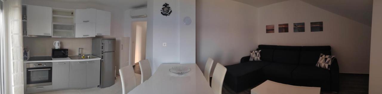Apartments Poseidon Сресер Екстер'єр фото
