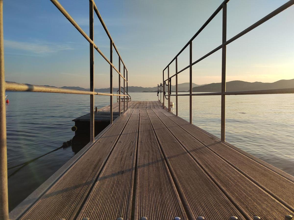 Apartments Poseidon Сресер Екстер'єр фото